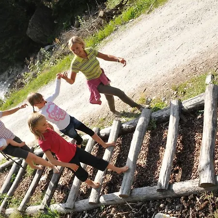 Schoelzhorn Superior 3* Racines